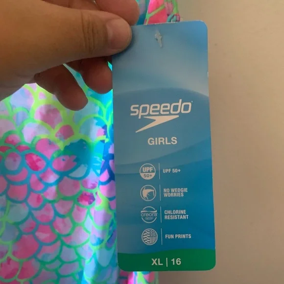 Speedo girls mermaid scalloped style one piece bathing suit